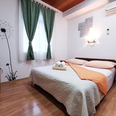 Guest House Il Giardino Duplancic Split Ngoại thất bức ảnh